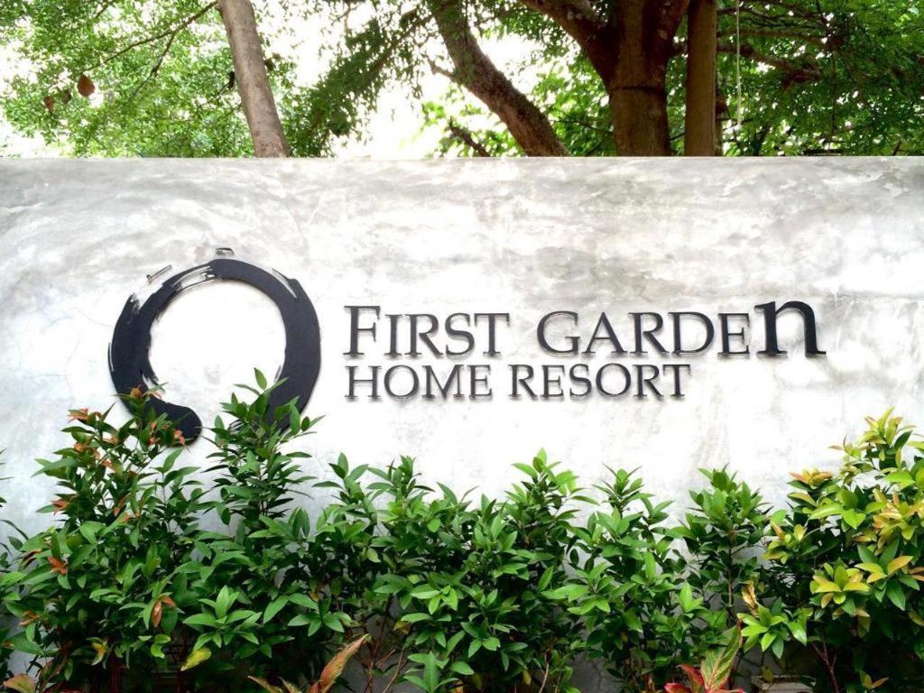 First Garden Home Resort Sisaket Exteriör bild